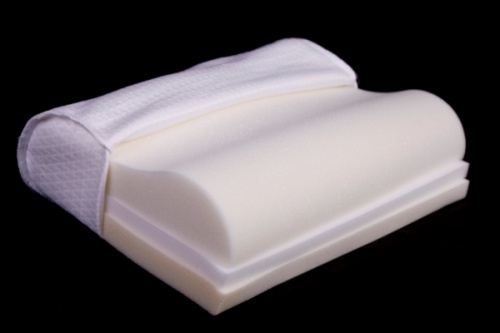 Трехслойная ортопедическая подушка с эффектом памяти ОП-03