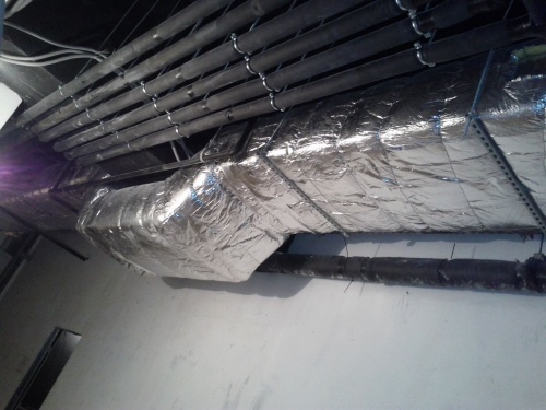 Тепло-шумоизоляция из вспененного каучука SoundProOFF Flex Sheet с фольгой и клеем 32мм фото 8